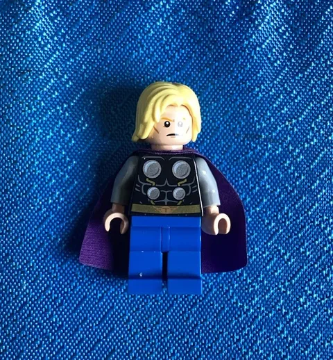 LEGO 76018 - Super Heroes - Thor - Mini Fig / Mini Figure