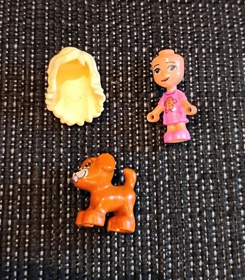 LEGO Friends Minifigure Micro Doll OLIVIA frnd476 Gingerbread Set #41690-2 & Dog