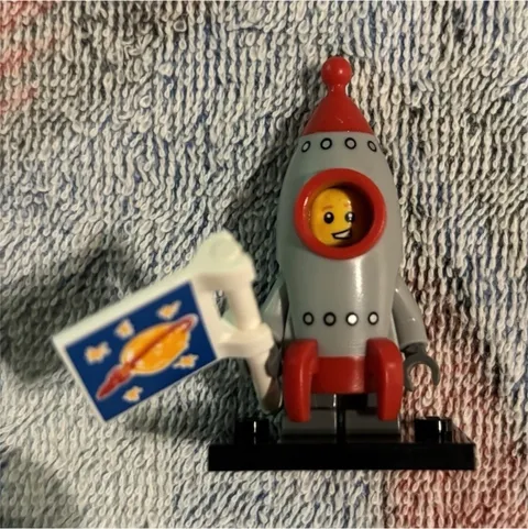 LEGO Minifigures Series 17 Space Rocket Kid Mascot