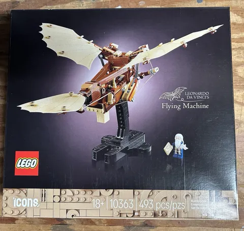 LEGO Icons: Leonardo Da Vinci's Flying Machine (10363) & Tribute GWP (40902)