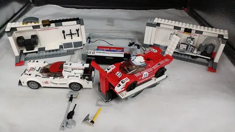 Lego Porsche 919 Hybrid & 917k Pitlane Speed Champions Used