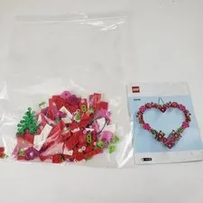 LEGO Heart Ornament 40638 Building Set Pink Red Floral Decor with Instructions