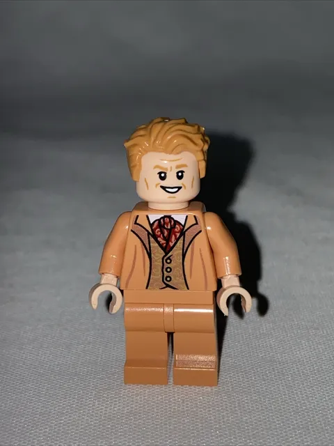 Lego Harry Potter PROFESSOR GILDEROY LOCKHART MINIFIGURE Nougat Torso hp309 VGC