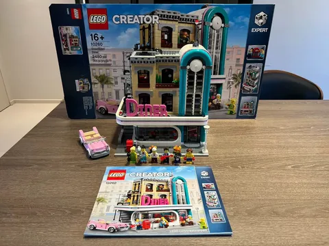 LEGO Icons 10260 Downtown Diner 2480 Pcs -丨With Instruction丨No box !