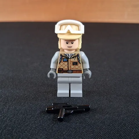 Lego Star Wars Luke Skywalker Hoth Minifigure sw0098 from 8089