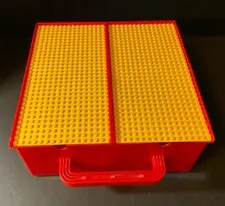 VTG Lego Red Storage Carry Case 2 Yellow Baseplates on Top No Dividers #4725