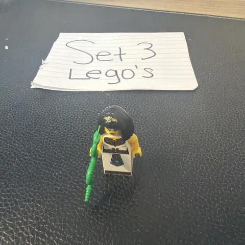 LEGO Minifigures Series 5 Egyptian Queen Minifigure