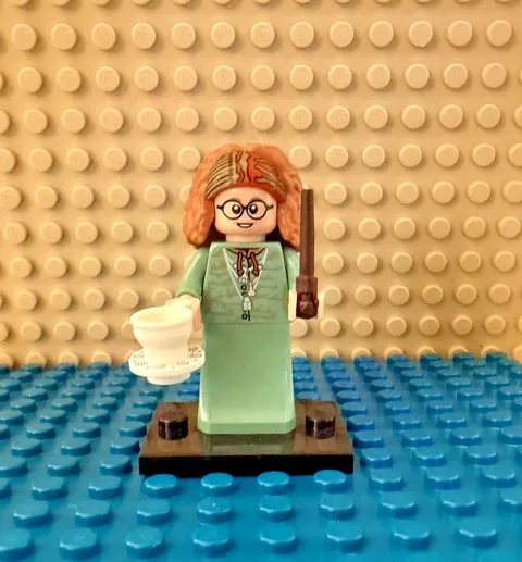 LEGO Minifigure Professor Sybill Harry Potter Series 1 