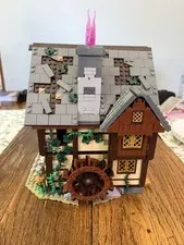 LEGO Disney Hocus Pocus: The Sanderson Sister’s Cottage Set #21341 75% complete
