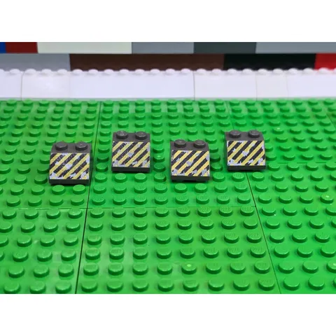 LEGO Slope 45 2x2 Black And Yellow 1999 - 4ct
