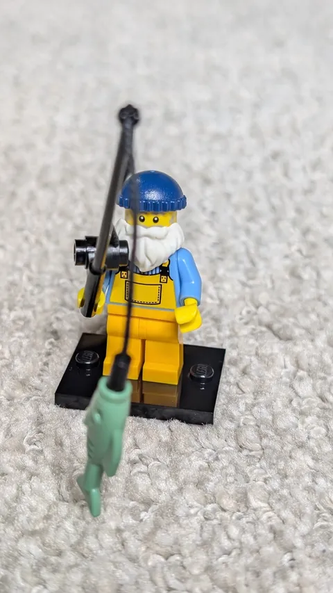 2013 Lego Blindbag Series 3 Fisherman Minifigure Complete w/Pole Rod & Fish