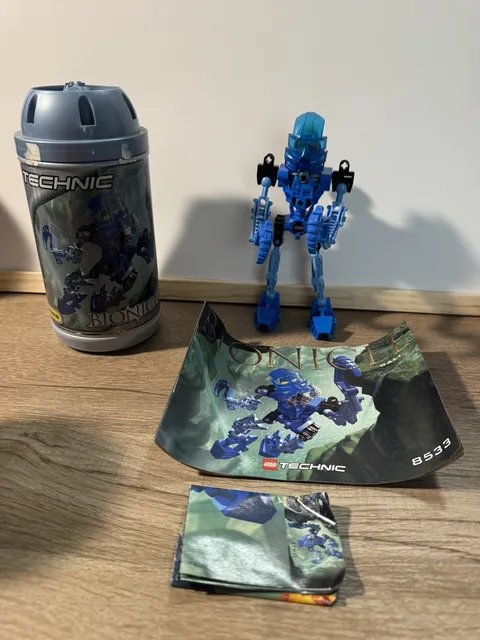 LEGO BIONICLE Gali 8533 Complete Set 35 pcs Canister Instructions Poster