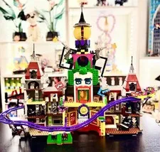 LEGO Batman Movie 70922 The Joker Manor w/instructions No figs
