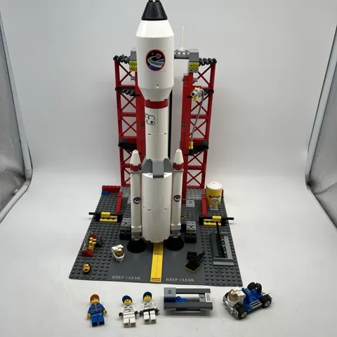 LEGO City Space Center Set 3368 – Incomplete No Box or Instructions Retired 2011