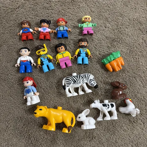 Lego Duplo Large Figure Lot 16 FIGURES, Mixed Characters And Animals