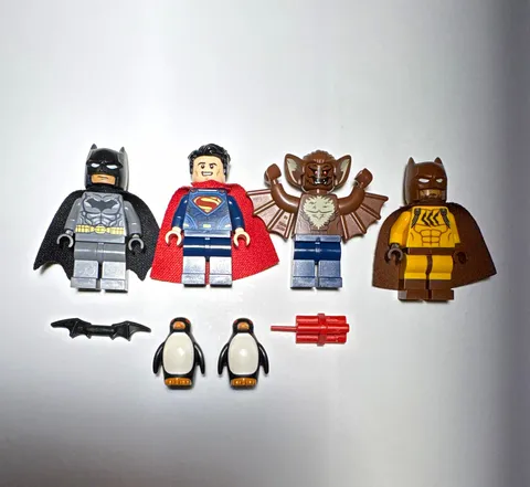LEGO DC Batman Superman Man Bat lot of 4 figures and 2 penguins