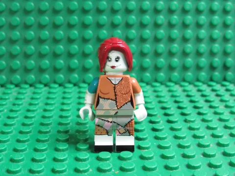 LEGO Sally Minifigure from The Nightmare Before Christmas set 71024 WH25