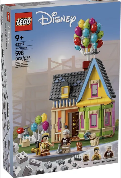 LEGO Disney Up House 43217 Building Set 598 Pieces 9+ Brick Separator
