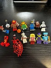 LEGO Minifigure Lot w/ Accessories
