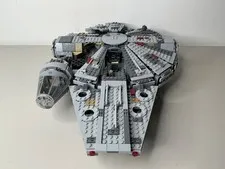 Lego Star Wars Millennium Falcon 75105 PRE-BUILT