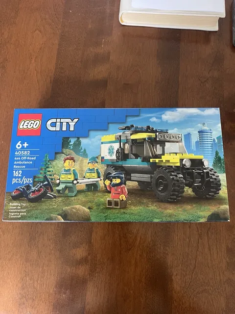 Lego City 40582 4x4 Off Road Ambulance Rescue Set Sealed New In Box