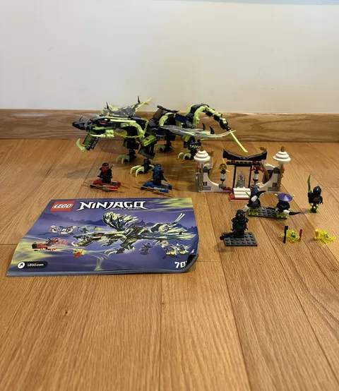 LEGO NINJAGO: Attack of the Morro Dragon (70736) - Rare Possessed Lloyd 