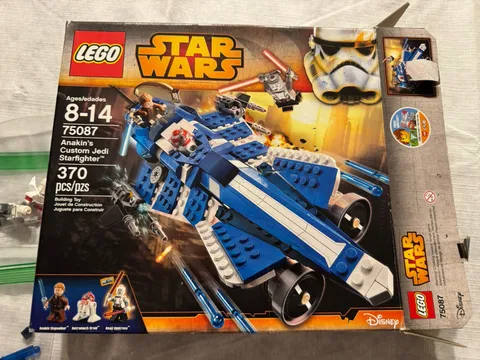 LEGO Star Wars: Anakin's Custom Jedi Starfighter (75087)Incomplete Set.  As Is