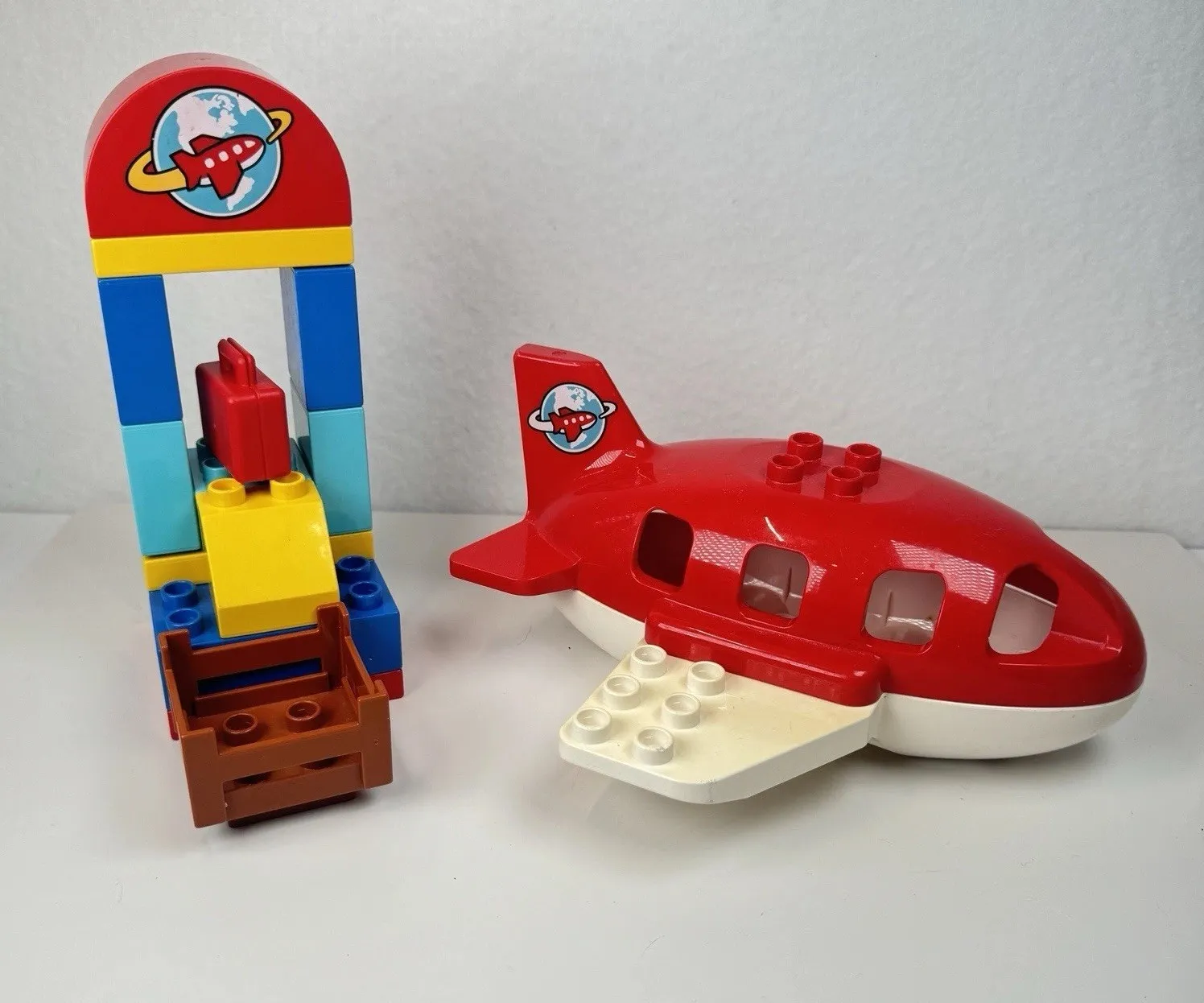 Lego Duplo 10590 Airport Set Incomplete Red Plane Terminal Accessories