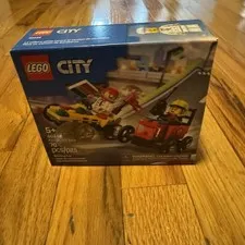 LEGO CITY: Pizza Vs. Fire Truck Race Car Pack (60458)