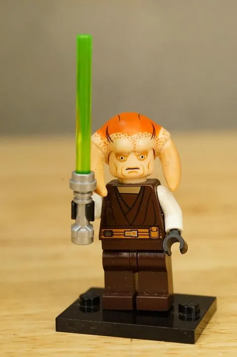 LEGO Star Wars Saesee Tiin Jedi SW0308 Minifigure From Sets 7931 9498