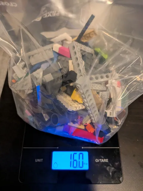 LEGO Bulk 16oz Lot 30