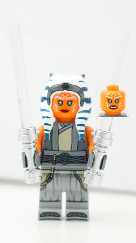 NEW LEGO Minifigure Ahsoka Tano (SW1354)