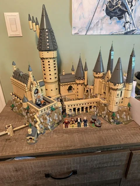 LEGO Harry Potter Hogwarts Castle 71043 99% COMPLETE