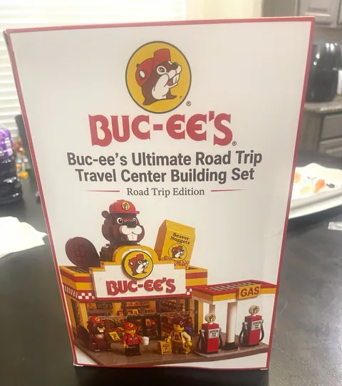 LEGO Buc-ee’s Ultimate Road Trip Travel Center Building Set, Road Trip Edition