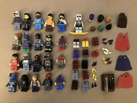 LEGO Mini Figure LOT Replacement Parts Hands Legs Torsos Heads Star Wars Bartman