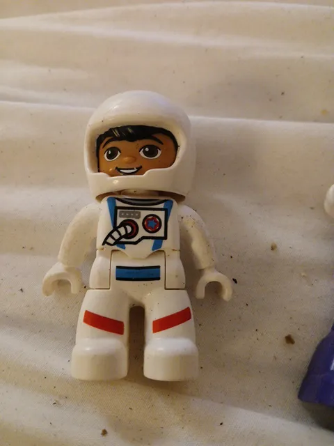 Lego Duplo Space Shuttle Mission 10944 Replacement Part #6343339 Astronaut Figur