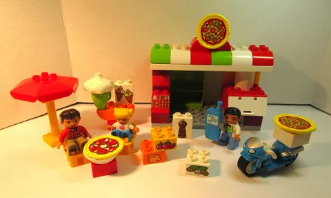 Lego Duplo Toddler My Town Pizzeria Pizza Restaurant 10834 EUC