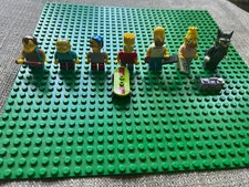 LEGO The Simpsons Minifigures Lot of 7, with Accessories.