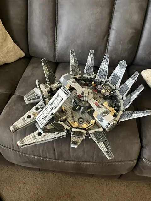 Lego Star Wars Millenium Falcon (7965) Build Only.