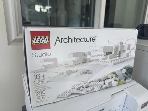 LEGO ARCHITECTURE: Architecture Studio (21050) - Used Set, neatly packed