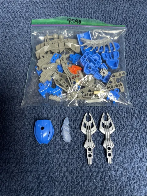 LEGO Bionicle 8590 Rahkshi Guurahk 100% Complete