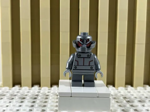 Lego Ultron Minifigure 76066 sh0253 Micros CMF Lot Rare Retired Marvel Avengers 