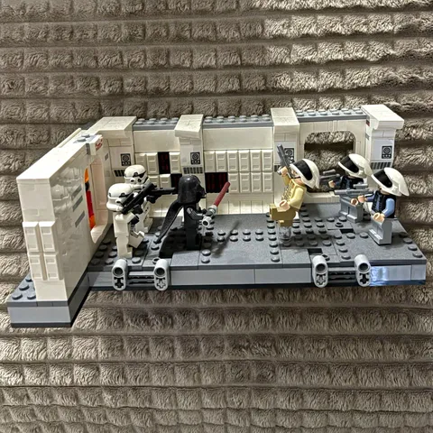 LEGO Star Wars Lot Darth Vader Helmet, Captain Rex Helmet & Diorama Builds