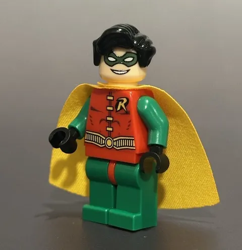 Lego DC Robin Minifigure 2006 Style Custom Printed on Lego Bat009