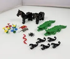 17pc Lego Animal Minifigure Lot Horse Alligator Crocodile Scorpion Parrot & More