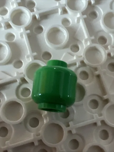 LEGO 3626 Bright Green Minifigure, Head (Plain)