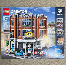 LEGO Creator Corner Garage 10264 2569pcs 16+ Brick Separator Box