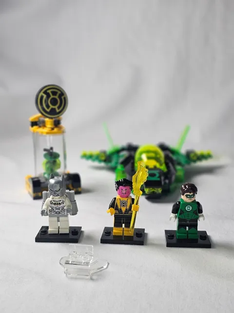LEGO DC 76025 Green Lantern vs Sinestro 99% Complete Minifigures Instructions