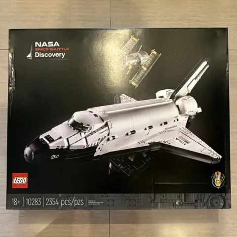 LEGO Icons NASA Space Shuttle Discovery 10283 2354pcs 18+ Box. Sealed