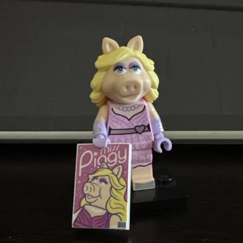 LEGO Miss Piggy New out of package minifigure The Muppets collectible series CMF